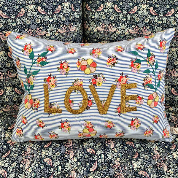 [CSAO]Embroidered cushion LOVE-CA00LNCUS1922LOV