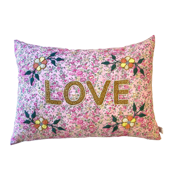 [까사오]Embroidered cushion LOVE-CA00LNCUS1609LOV