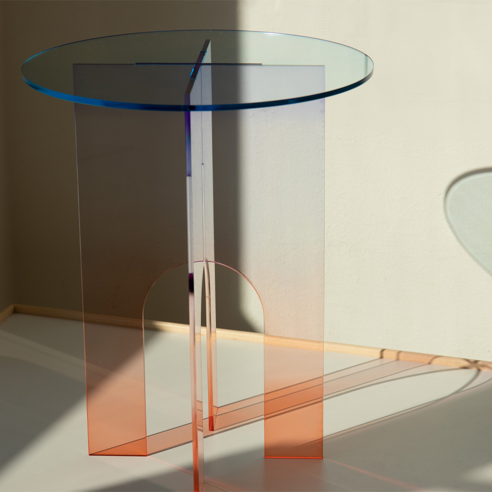 [Ʃ]Acrylic side table