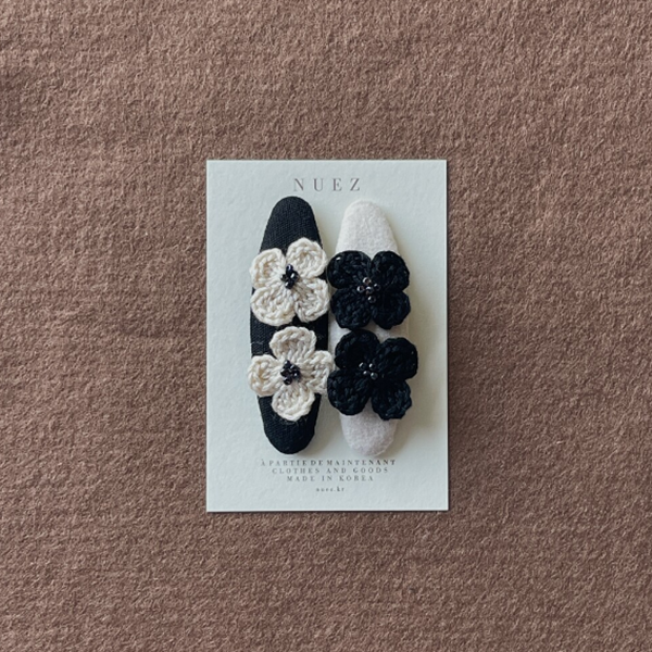 []black fleur garden