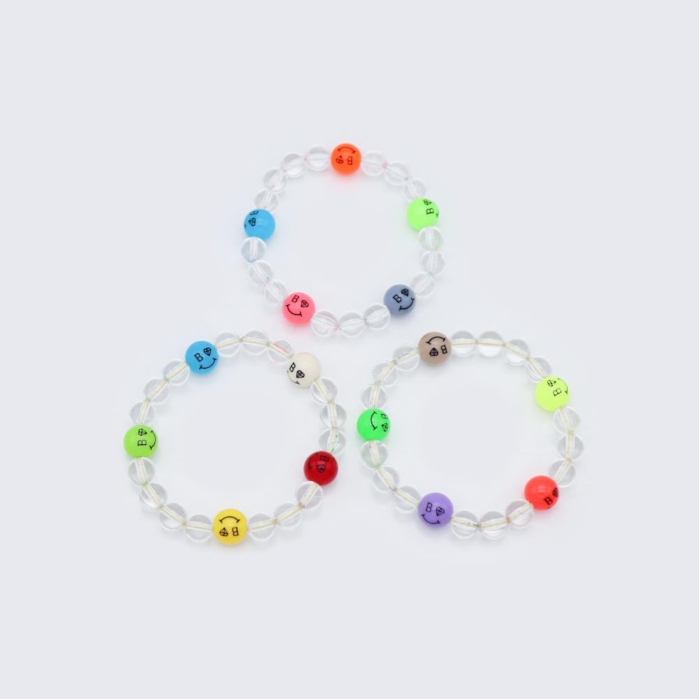 []  ÷     Bold clear ball smile Bracelet