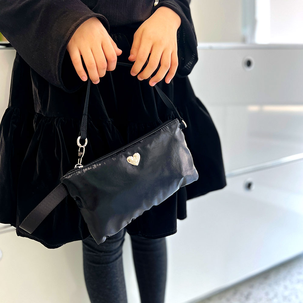    Ʈ Ŀġ  Black B my Heart Pouch oddBi