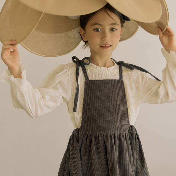 [ο]*MADE* corduroy apron (charcoal)