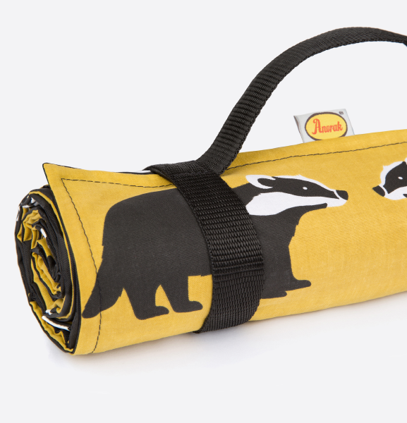 [Ƴ]Anorak Kissing Badgers Picnic Blanket ũ Ŷ